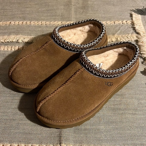 UGG Shoes - UGG Tasman slipper